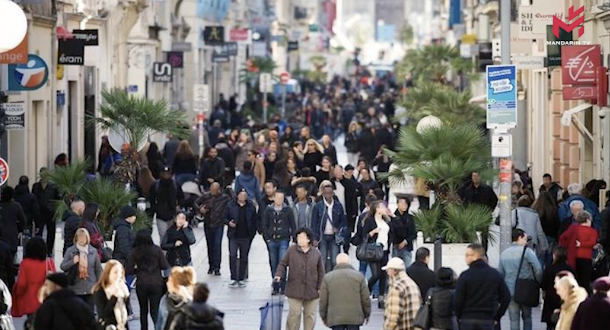 (双语快讯) 72%的法国人认为“法国移民太多” 25/11/2022